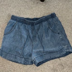 Chambray Universal Thread shorts!! Super soft!
